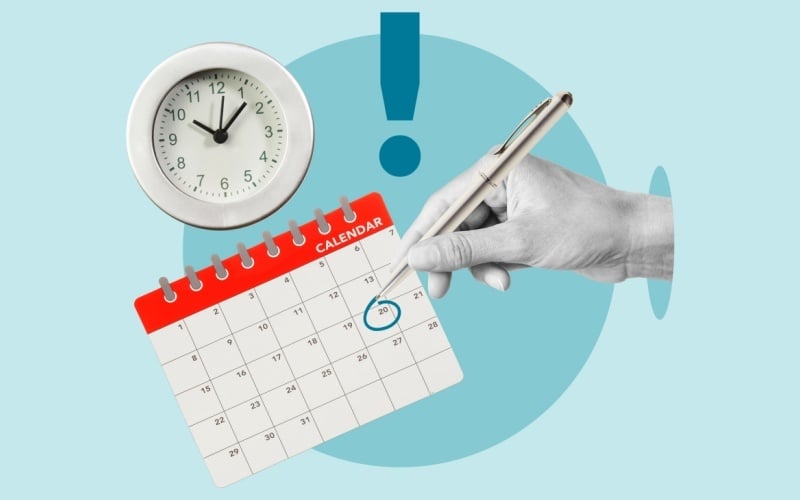 hand circling calendar date with clock and exclamation point